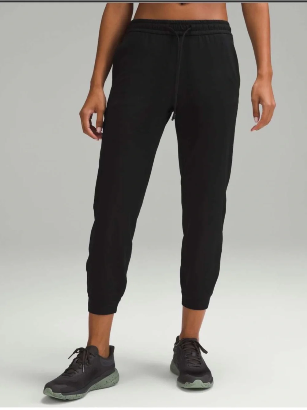 Lululemon Black Soft Jersey Classic-Fit Mid-Rise Jogger | Size 2